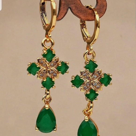 18 k Yellow Gold Filled- Earrings green stones - Picture 2 of 4
